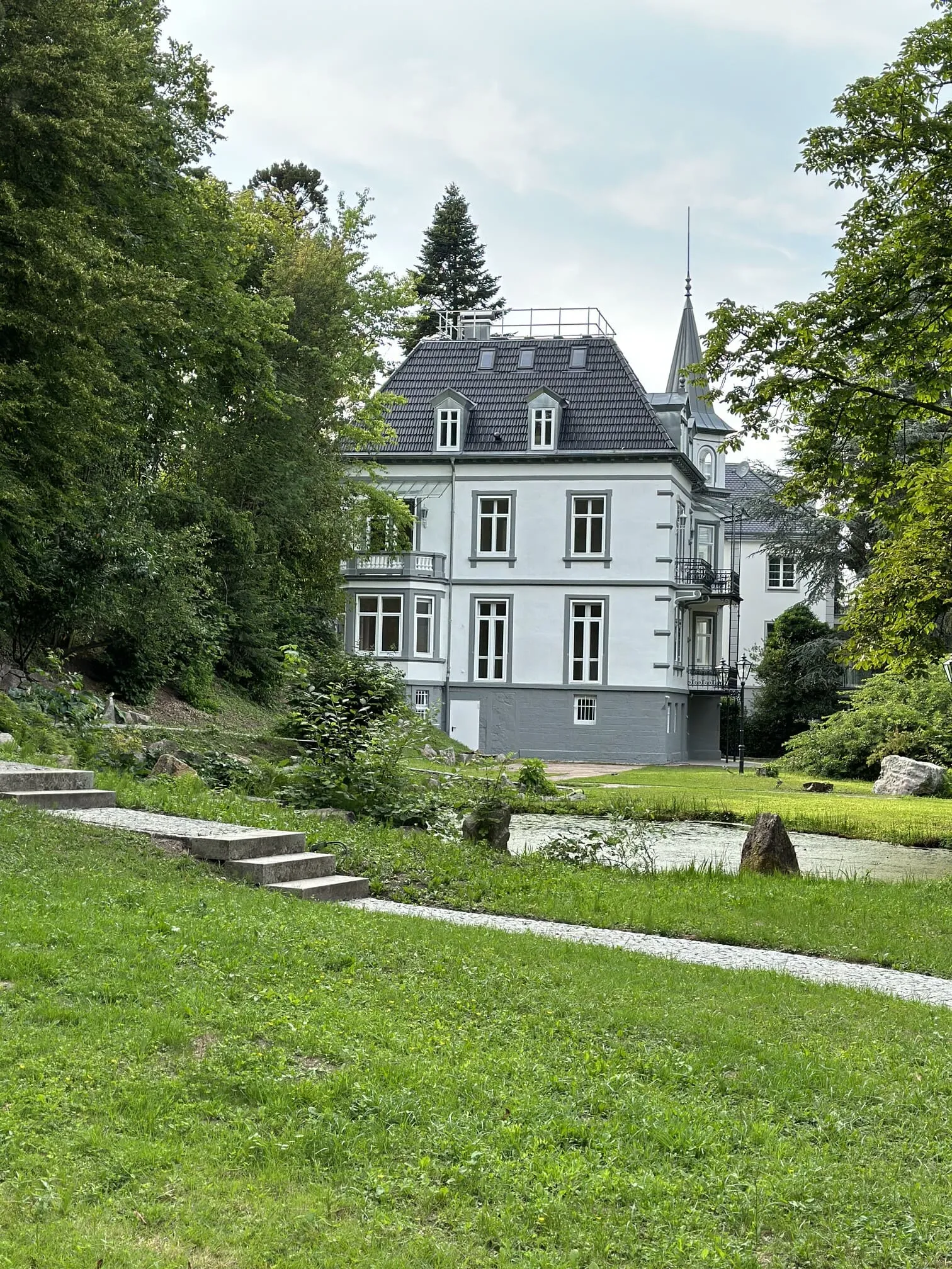 aussenanlage-betreut Schlossgarten in Efringen Kirchen in der Gartenpflege
